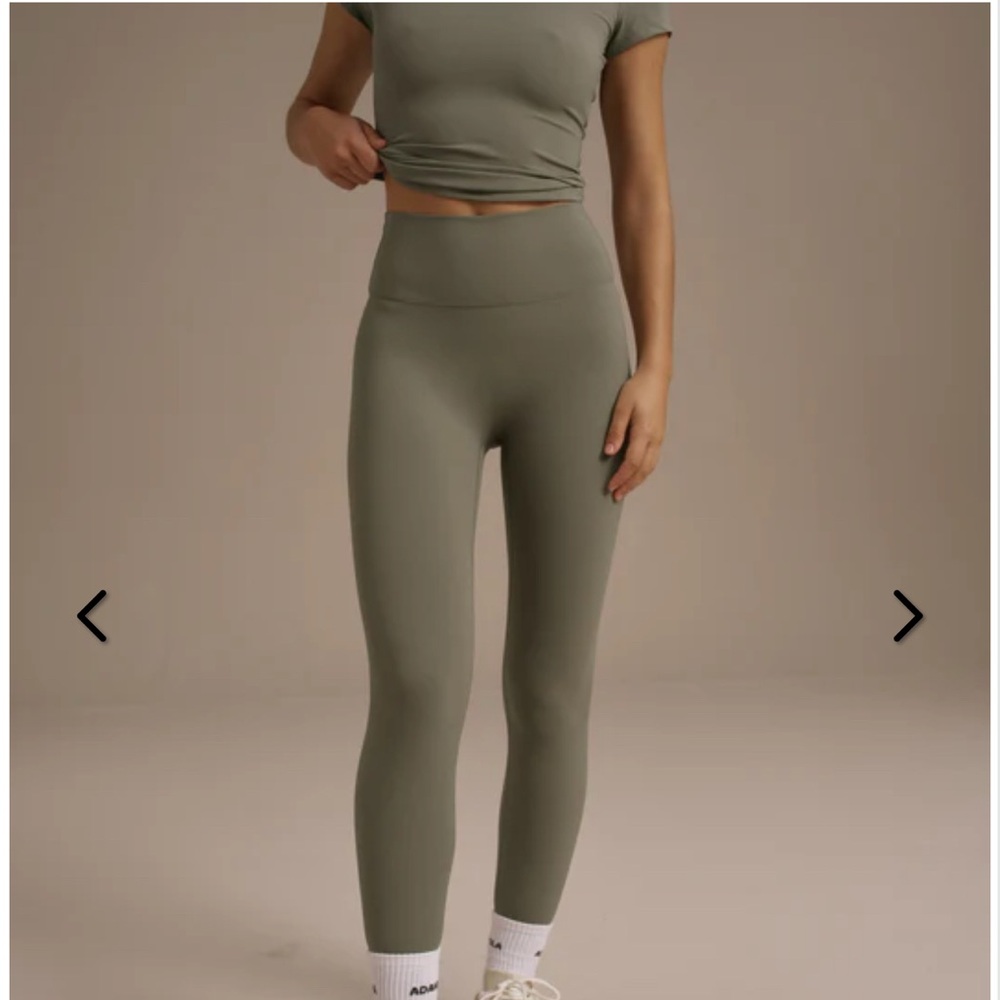 Z Supply Active ULTIMATE Leggings - Olive Green like new- in M/L -ribbed design
